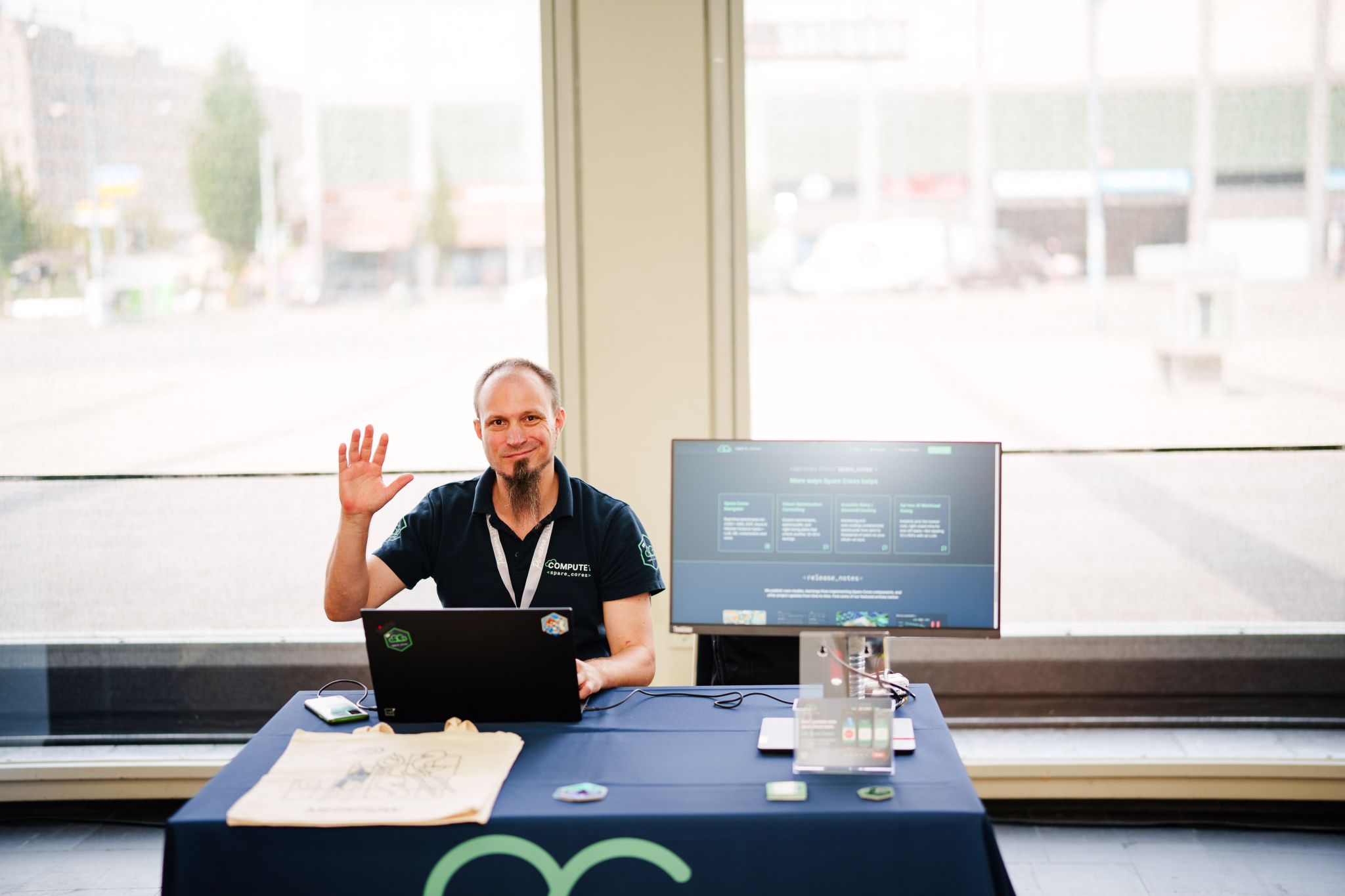Photo of Gergely Daroczi saying Hi! at the PyData Berlin 2025 conference's Spare Cores booth.
